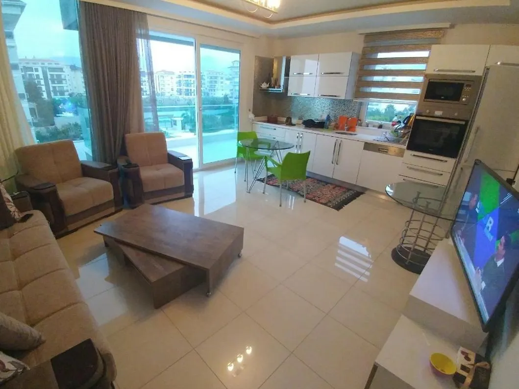 מלון לוהמר Alanya Kestel Homes On The Beach